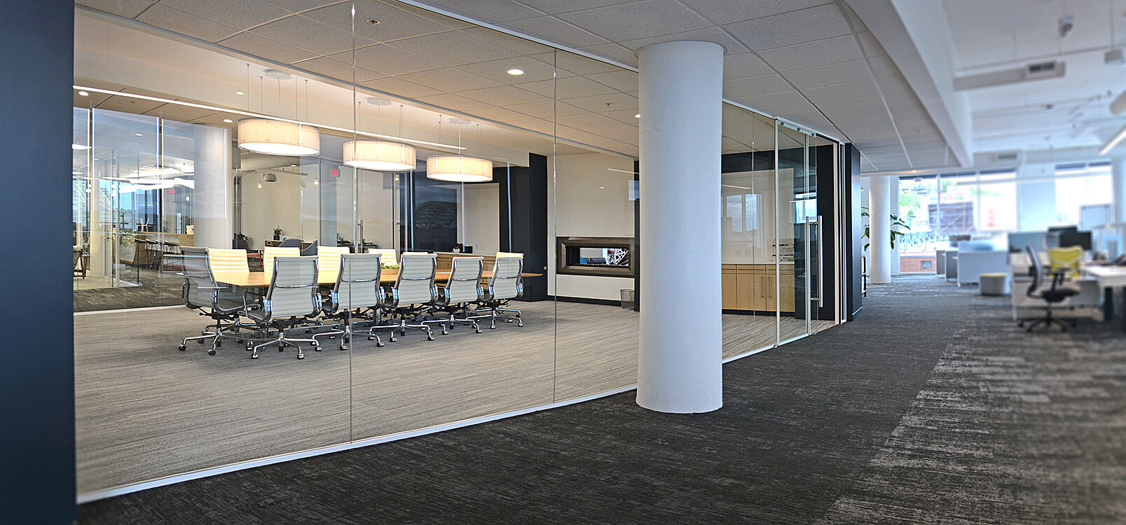 Edge Fountain Square Conference room4