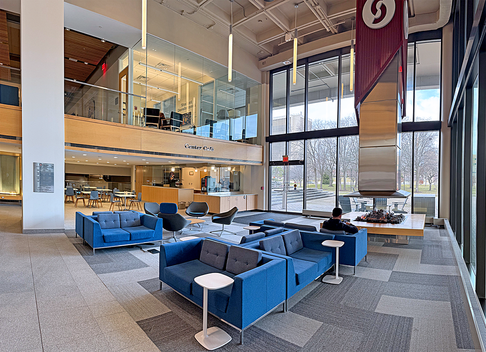 Sinclair Welcome Ctr main lobby8 pano